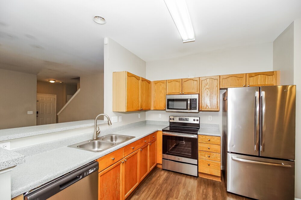 Building Photo - 11430 Northwoods Forest Dr
