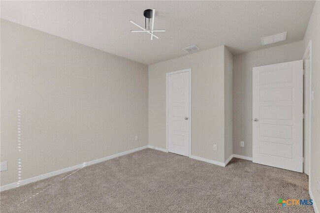 Building Photo - 1160 Water Valley