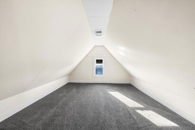 Building Photo - 616 W Ocean Heights Ave