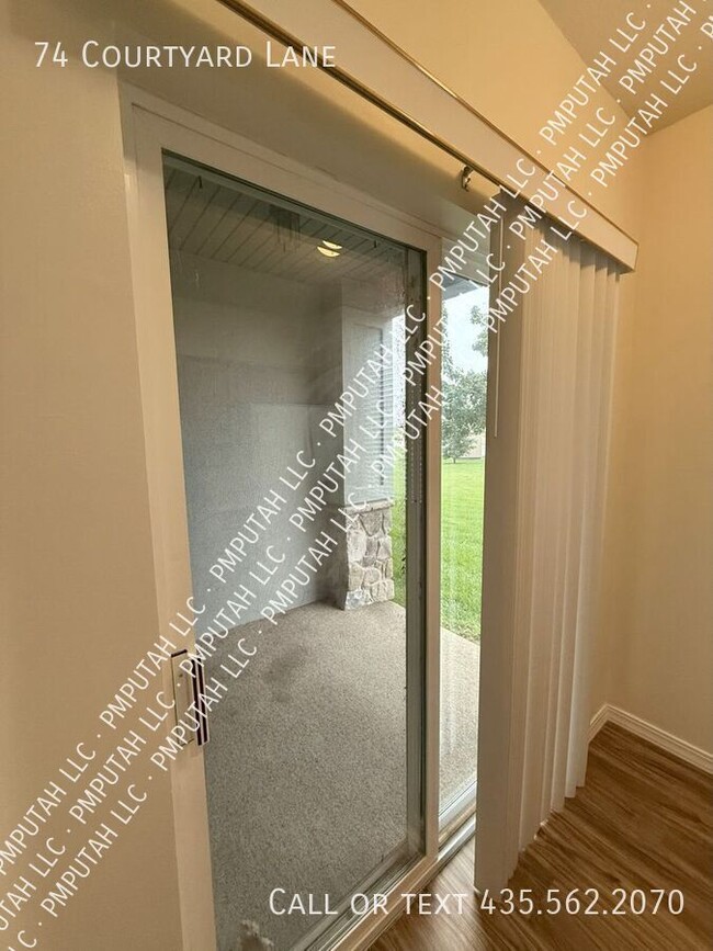 Building Photo - 74 Courtyard Ln E