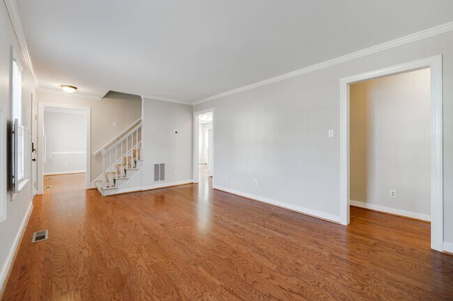 Building Photo - Beautiful 4 Bedroom 3 Bathroom Home in North Chesterfield ***Available Early April***