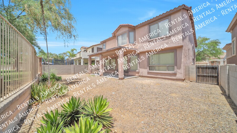 Building Photo - 15400 S Camino Agua Azul