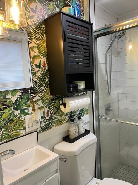 Building Photo - 293 E Bringhurst St