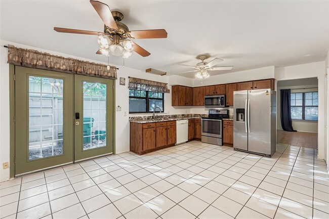 Building Photo - 9507 Quail Village Ln
