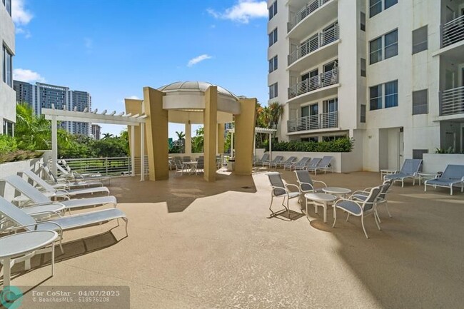 Building Photo - 1830 Radius Dr