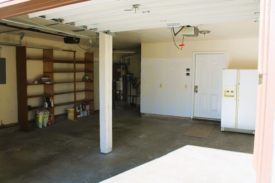 Double car garage - 11380 W Montana St