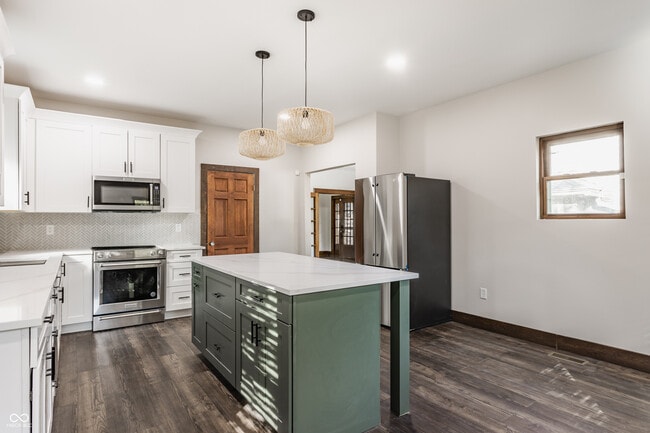 Building Photo - 1235 Tecumseh St