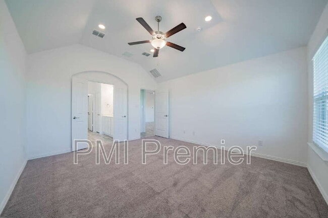 Building Photo - 14817 Equine Trail