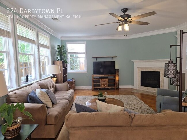 Building Photo - 224 Darbytown Pl