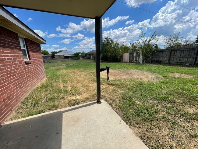 Building Photo - 4406 Hondo Dr