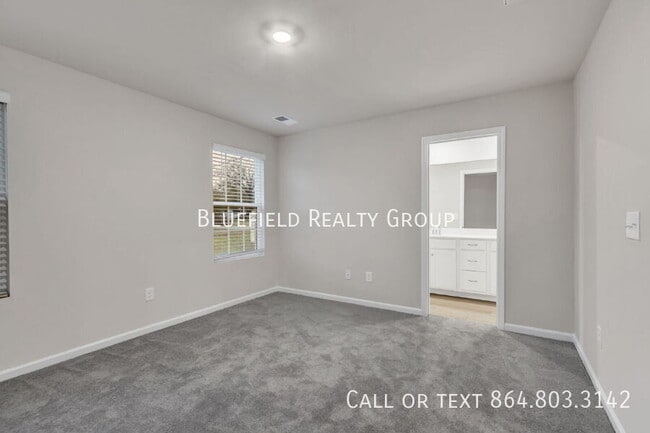 Building Photo - 808 Harper St