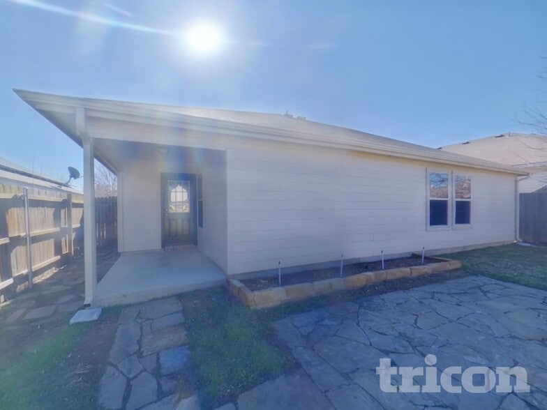 Building Photo - 14013 Cedar Post Dr