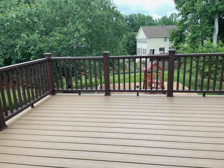 Trex Deck - 4614 Buckhorn Rdg