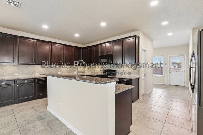 Building Photo - 1807 Golden Maple