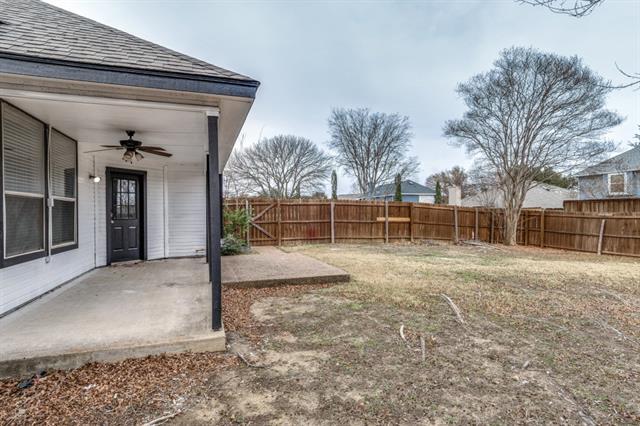 Building Photo - 811 Fall Dr