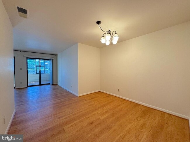 Building Photo - 1020 N Stafford St