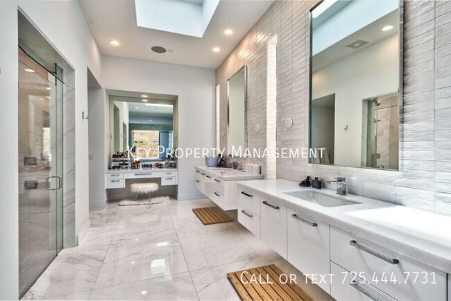 Building Photo - 702 Blackrock Rim Dr