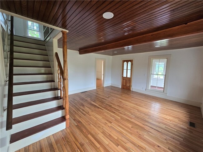 Building Photo - 235 Lighthouse Rd