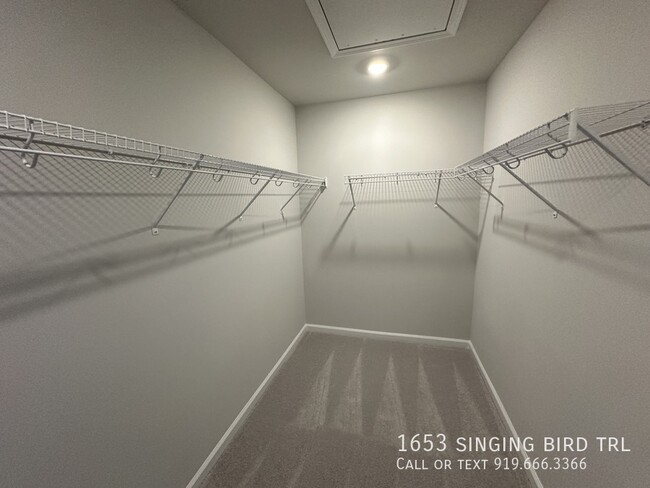 Building Photo - 1653 Singing Bird Trl