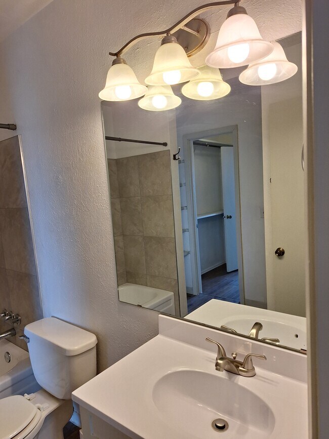 Building Photo - 2760 W 86th Ave