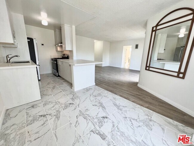 Building Photo - 1426 Orange Grove Ave