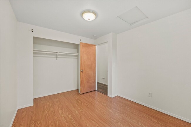 Building Photo - Clearwood Community Home in Yelm For Rent!...