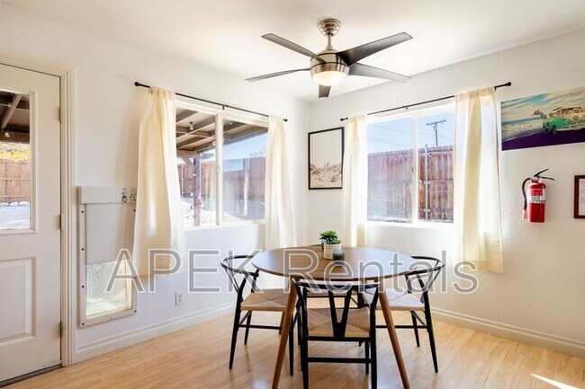 Building Photo - 61493 Desert Air Rd