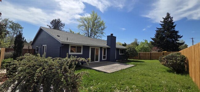 Building Photo - 12935 SW Conestoga Dr