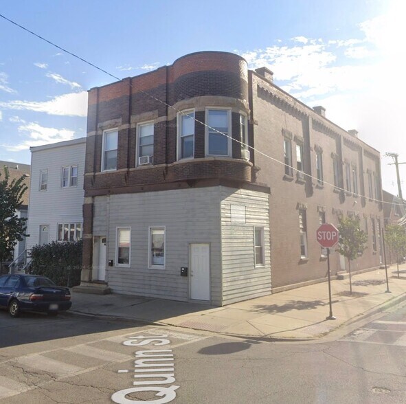 Building Photo - 2900 S Quinn St