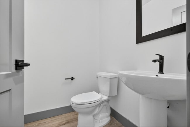 Building Photo - MUST SEE TOWNHOMES IN AMMON RIGHT OFF BEAC...