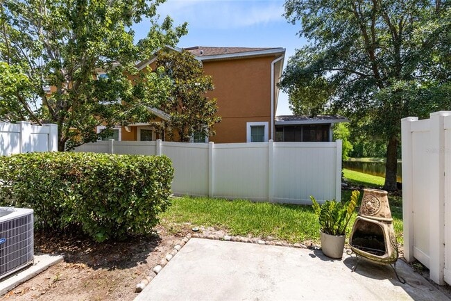 Building Photo - 9625 Silver Buttonwood St