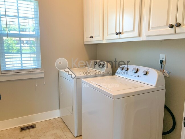 Building Photo - 6160 Tuscany Pl