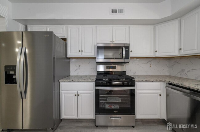 Building Photo - 805 Darlington Dr