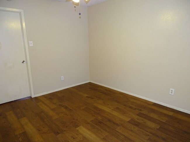 Building Photo - 300 Moursund Blvd