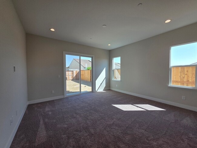Building Photo - New construction 3 bedroom in Lodi!