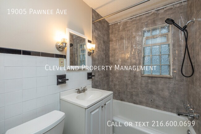 Building Photo - 19005 Pawnee Ave