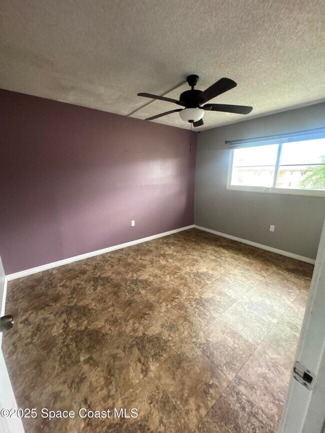 Building Photo - 3135 Shady Dell Ln