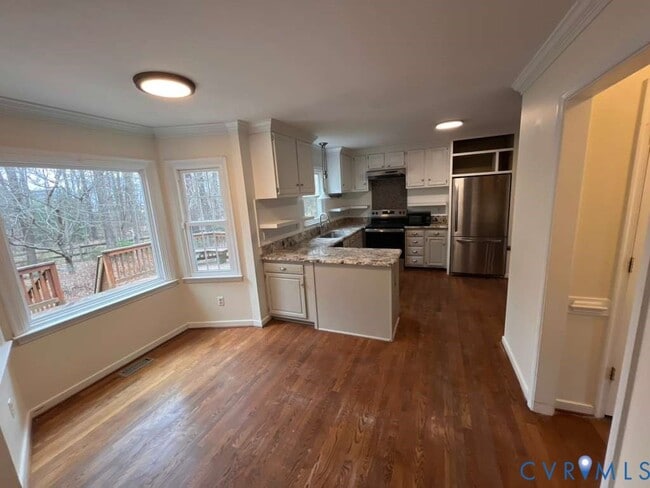 Building Photo - 5916 Park Forest Ln