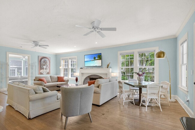 Building Photo - 511 29th St