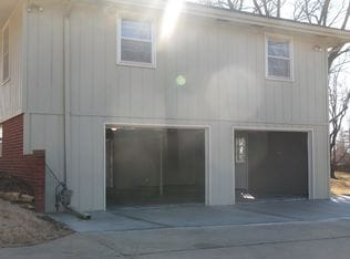 Building Photo - 5018 Rosehill Dr