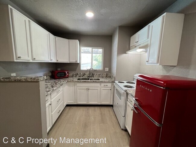 Building Photo - 1 br, 1 bath House - 224 N. Maple Ave