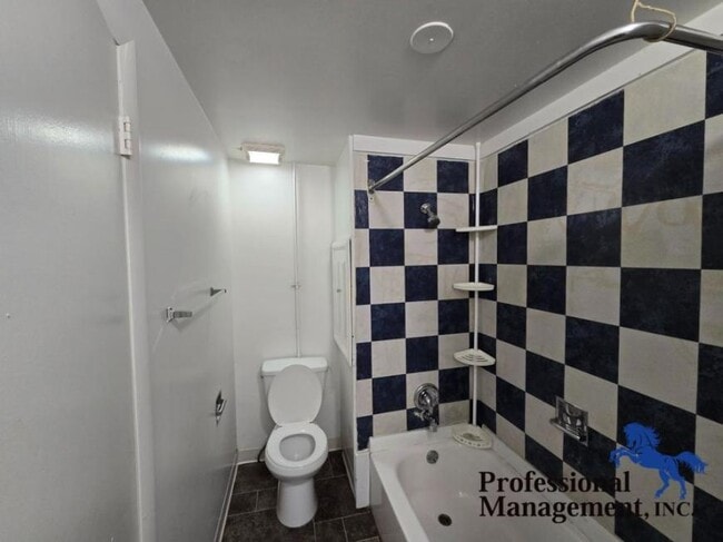 Building Photo - 6 bedroom in Billings MT 59101