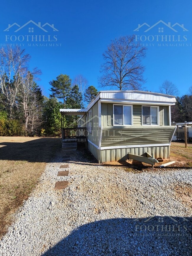 Building Photo - 105 McFarlin Way