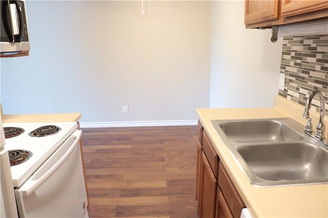 Building Photo - 1200 Sam Bass Cir