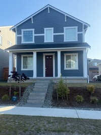 Building Photo - Beautiful 3-Bedroom + Bonus Loft Home in B...