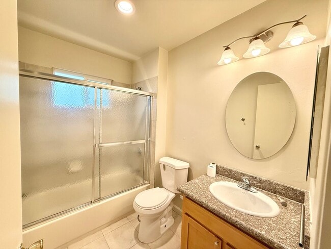 Building Photo - COMING SOON! $3,790 / 3 BR - 1528 S.F. VER...