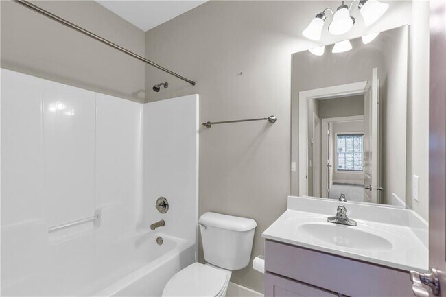 Building Photo - 1628 Briarcliff Rd NE
