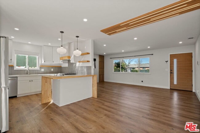 Building Photo - 14592 Belmar Cir