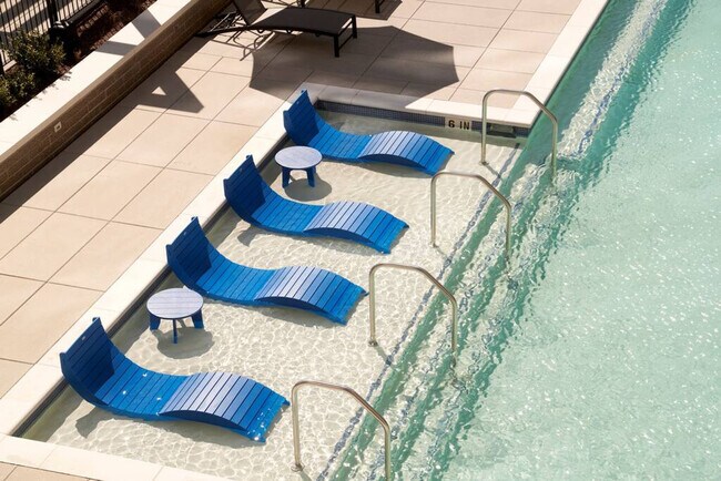 Building Photo - 516 Lea Ave