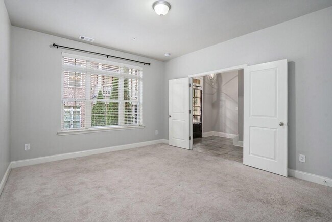 Building Photo - 612 Luckett Ct